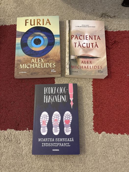 Carți polițiste in stare foarte bună