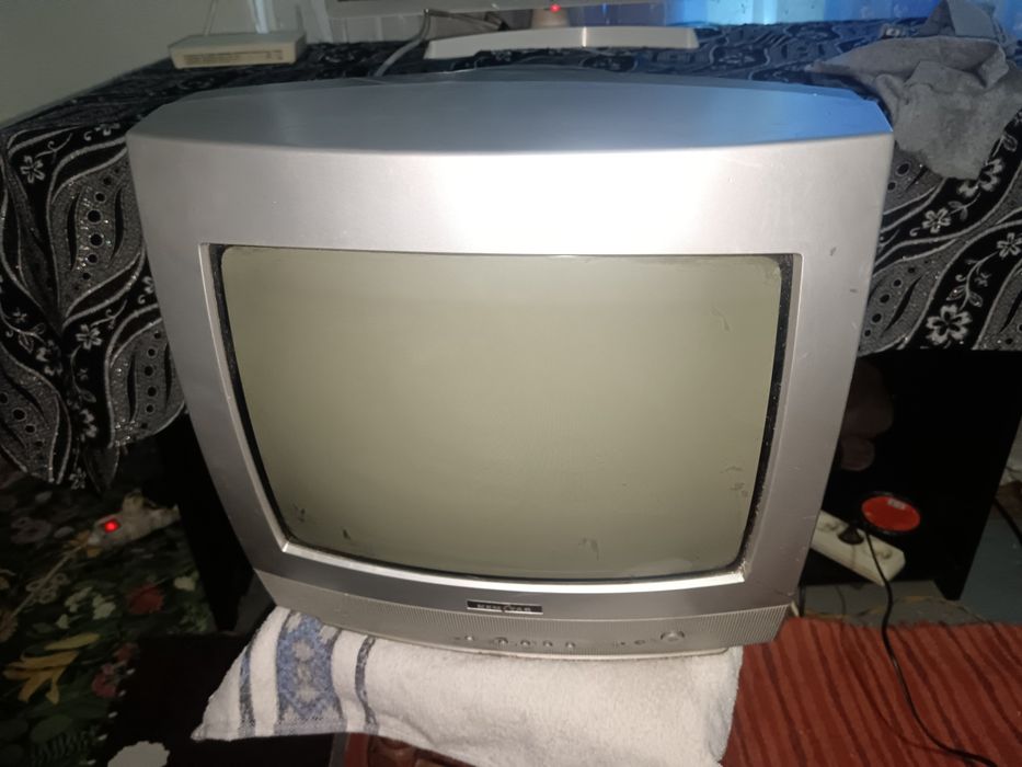 Televizoare mici cu tub