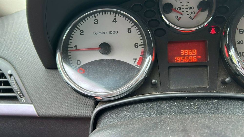 Peugeot 207 CC 1.6 2008 CITEȘTE ANUNȚUL!