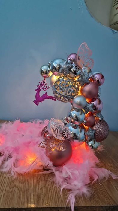 Vând ornamente de Crăciun!