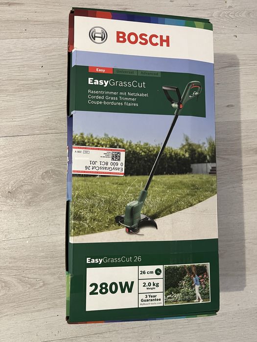 Vand trimmer taiat gazon