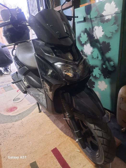 Скутер 150 кубов