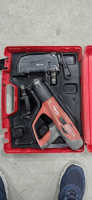 Vand Pistol Cuie Hilti DX460 + 820 cuie beton X-C 27 MX + 700 capse