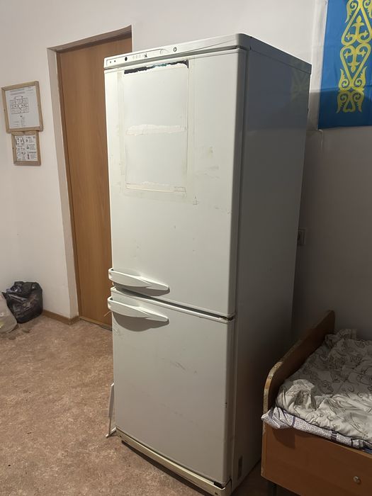 Продам холодильник