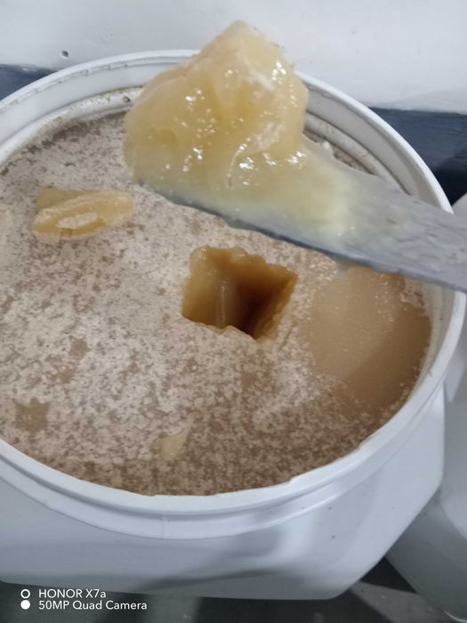 Асал оптомга сотилади.