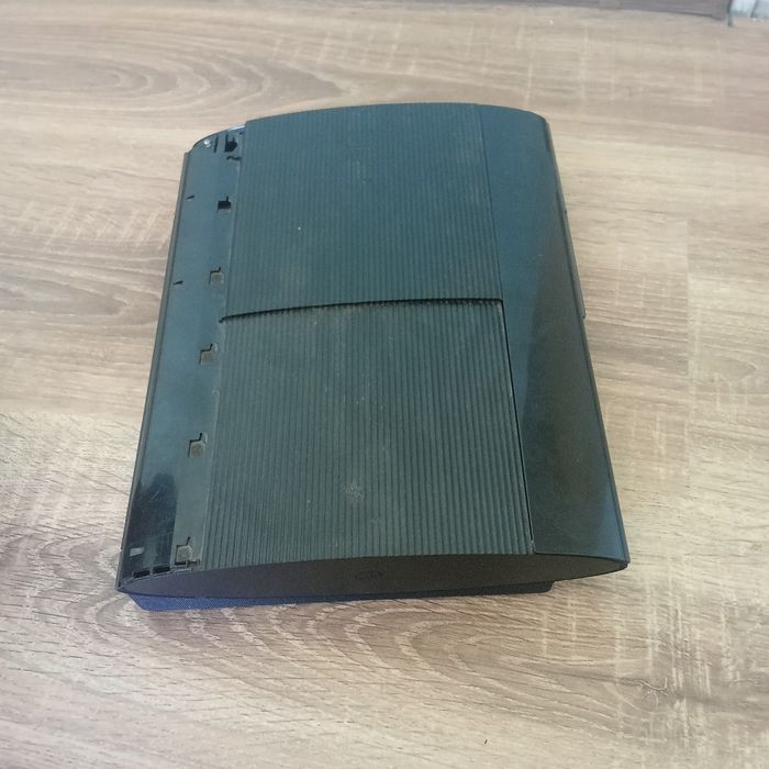 Продавам  PlayStation 3