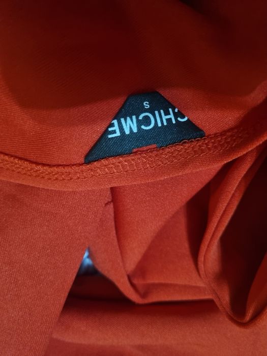 Rochie femei de sezon,cu spatele puțin gol,cu fermoar si o panglica