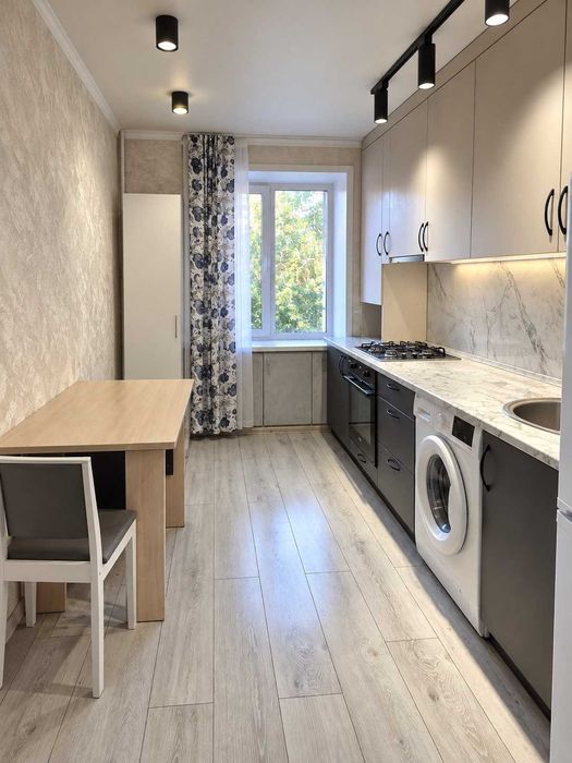 Продам 2-комн квартиру р-н 8 школы