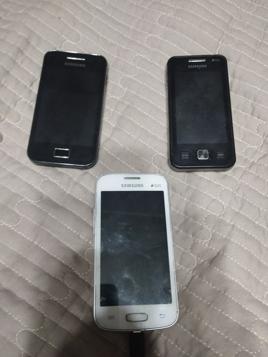 Продам телефоны срочно!!!