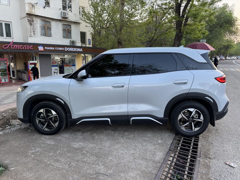 BYD yuan up afitsalni salondan olingan