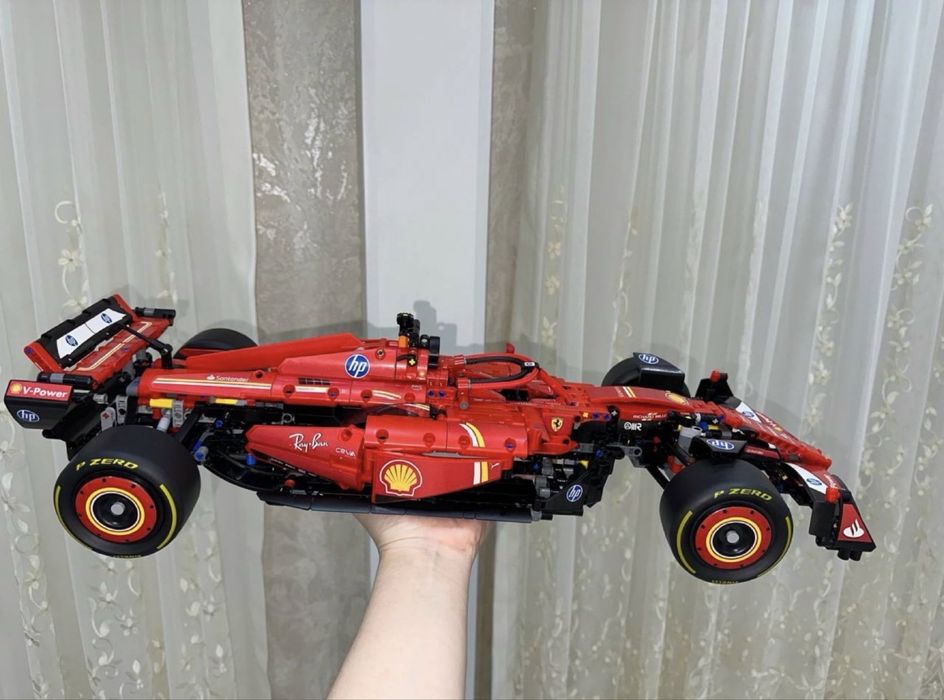 Lego Technic Ferrari SF-24