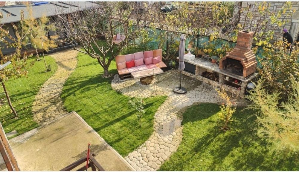 Apartment de inchiriat  3 camere / 23 August jud Constanta