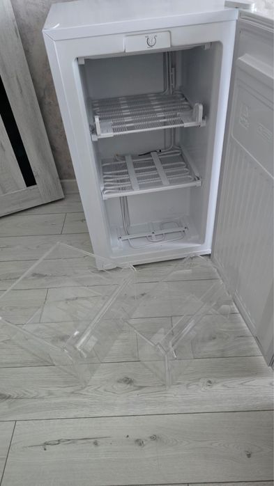 Продам морозильную камеру