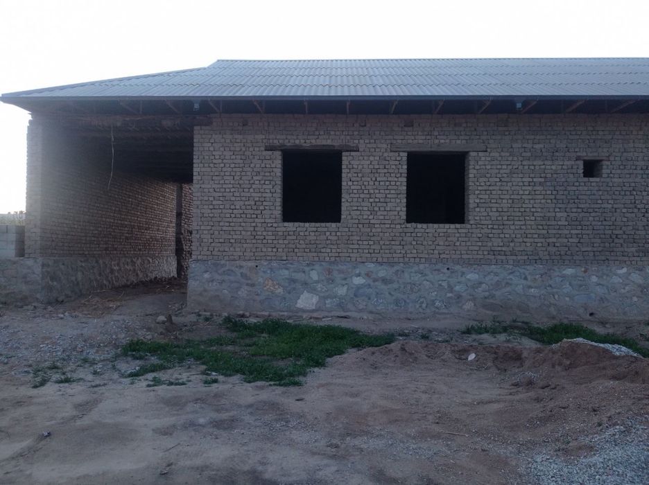 Narpay sentrdan hovli sotiladi