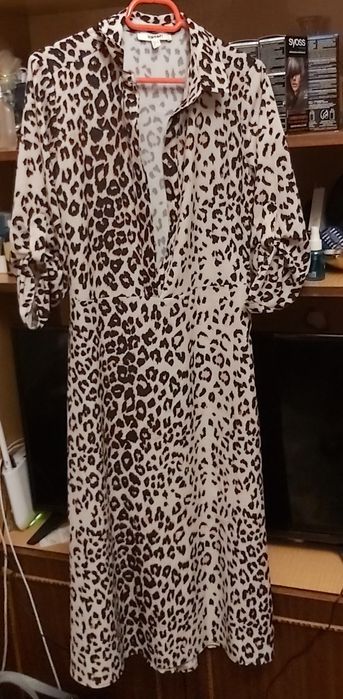 Rochie noua NEPURTATA imprimeu/print leopard lunga măsură 34 noua, ne