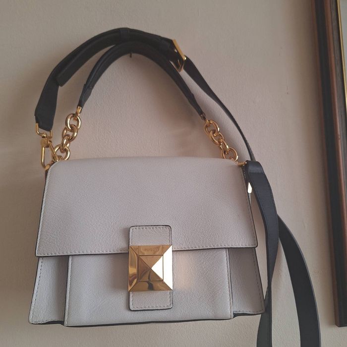 Дамски чанти Furla