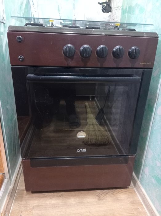 Продам годовую плиту АРТЕЛЬ