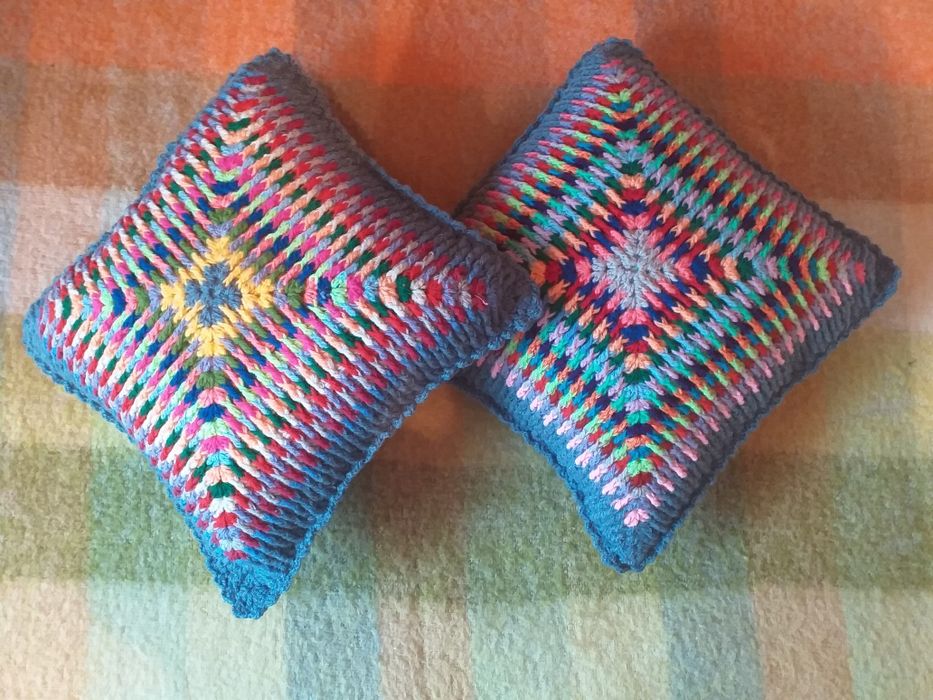 Продаю подушки ручной работы.