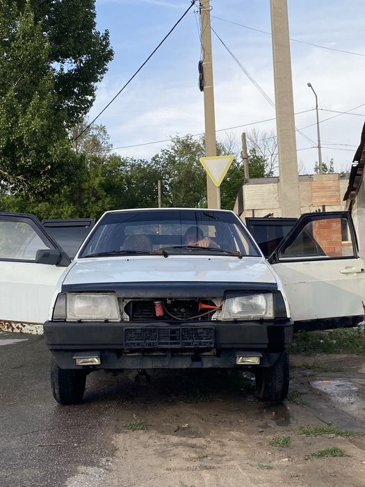 Продам машину ваз 2109