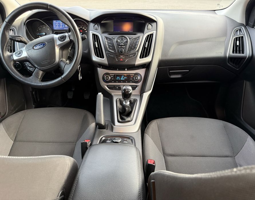FORD Focus 2014 — imagine 5
