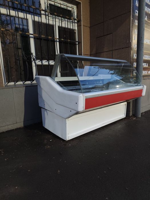 Продам холодильник ветрина