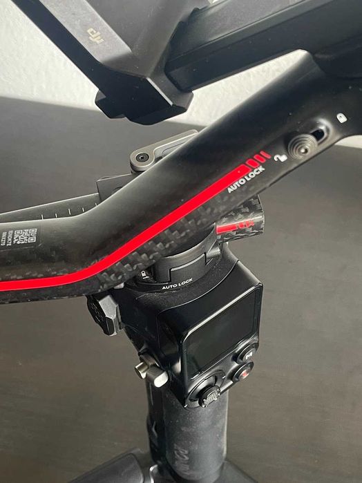 DJI RS 3 Pro Combo Stabilizator Gimbal