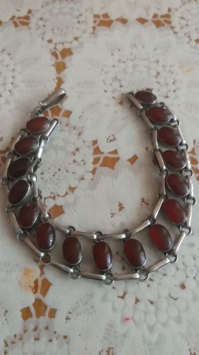 Vand o piesă veche cu chihlimbar