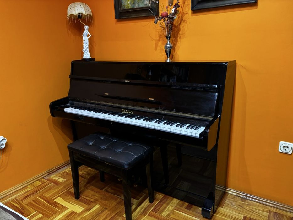 Оригинално пиано Калисиа(Calisia) 1990