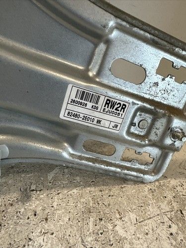 Стъклоповдигач преден десен за Hyundai Tucson 2.0 Crdi (2009) 82480-2E010