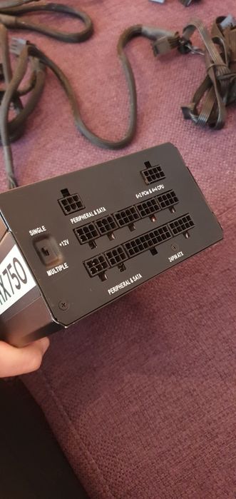 Sursa modulara Corsair 750 HX