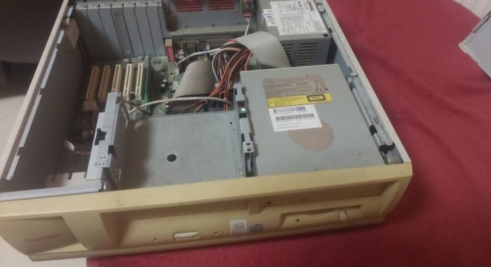 Calculator Compaq, vechi dar funcțional