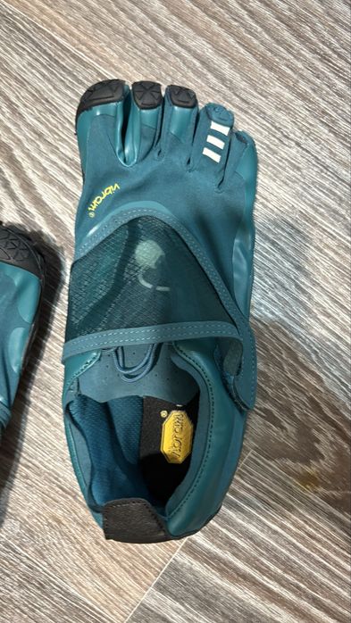 Кроссовки five fingers vibram