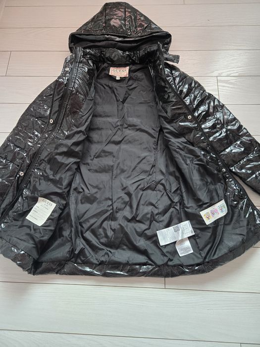 Яке Guess черно 10г