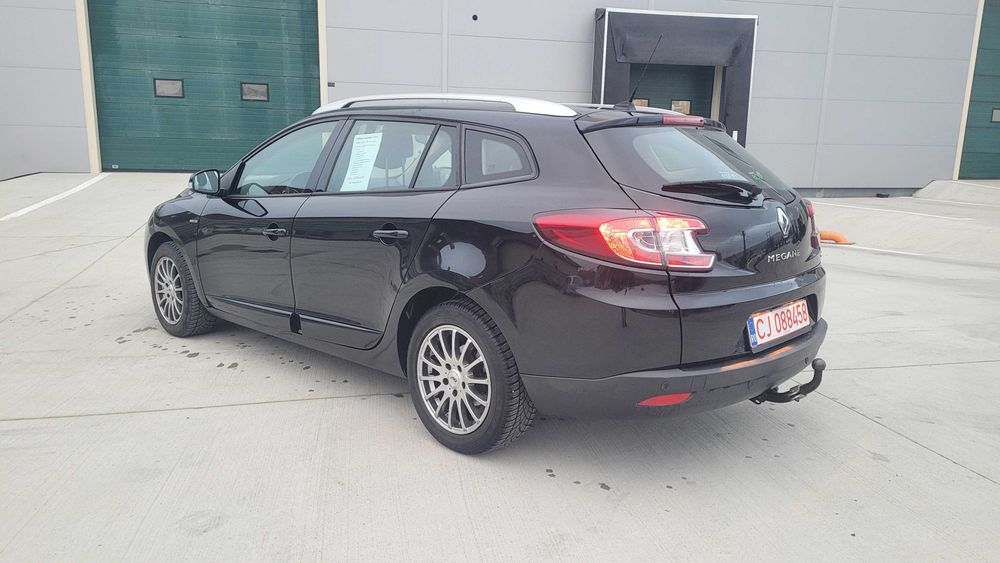 Renault Megane 1.5 Dci Bose, Oct. 2012, Full senzori & Keyless, Camera