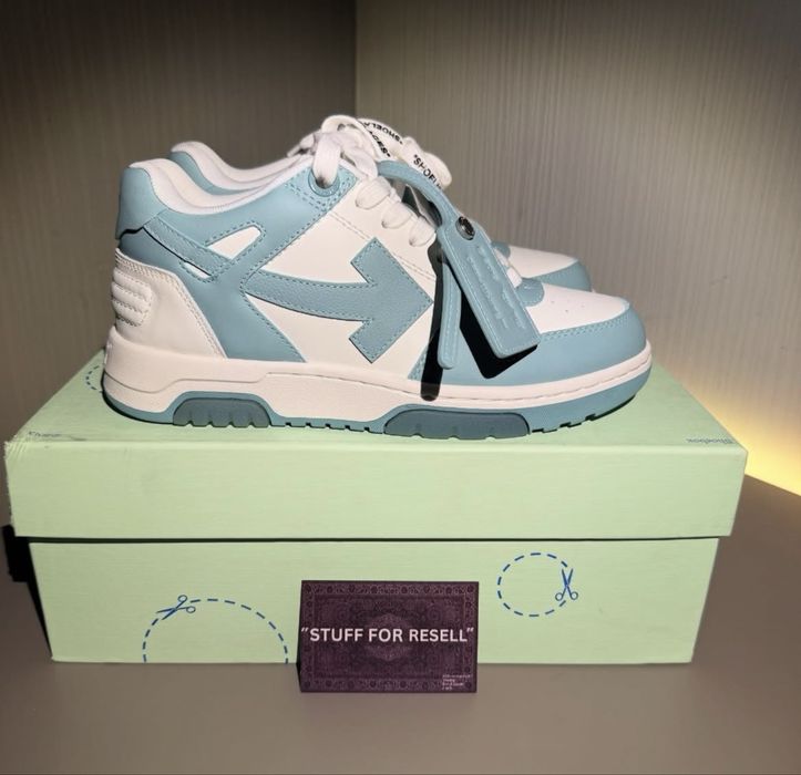 Adidasi off white out off office