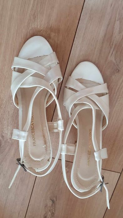 Sandal cu tocuri pt nunta