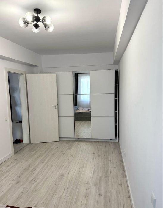 Inchiriez apartament cu 2 cam,etaj 2 / Panoramic  Res, Hotelier/CITITI ANUNTUL