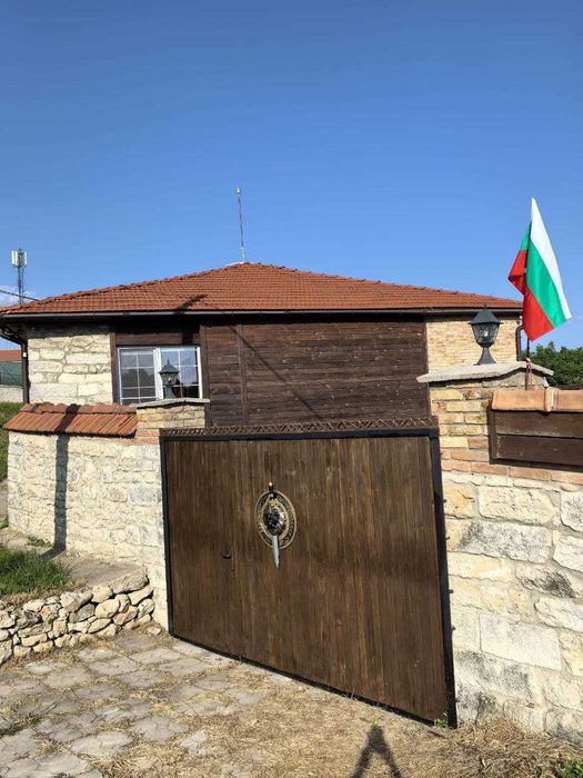 Продава се Къща в с. Баново, Област Варна - 319 кв.м за 1286 €/кв.м - Снимка #2