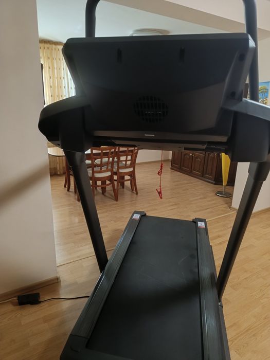 Бягаща пътека / професионална