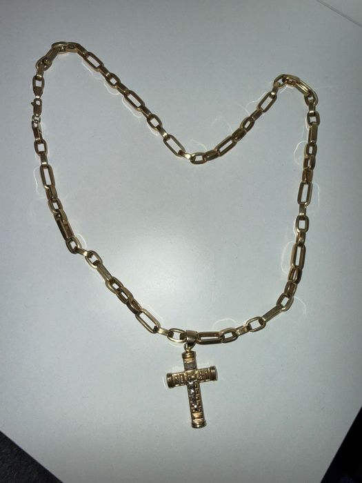 Vând lanț de aur + cruciulița