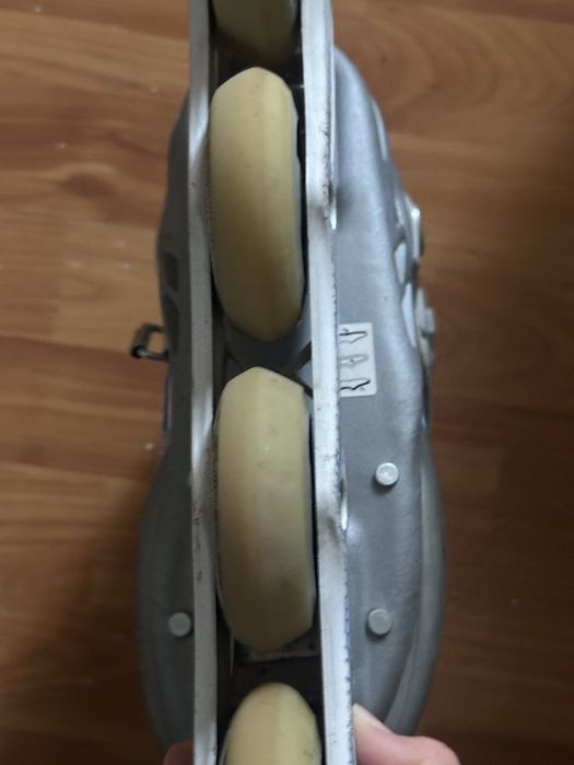 Role cu roti din silicon Fila