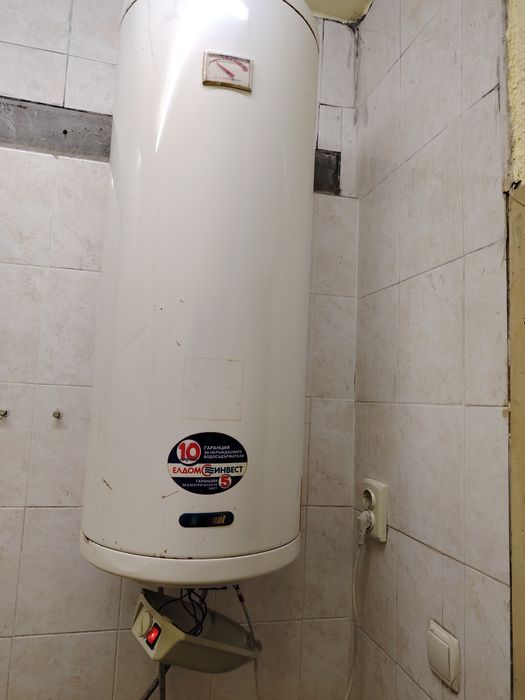 Продавам неръждаем  бойлер 80 л Елдом