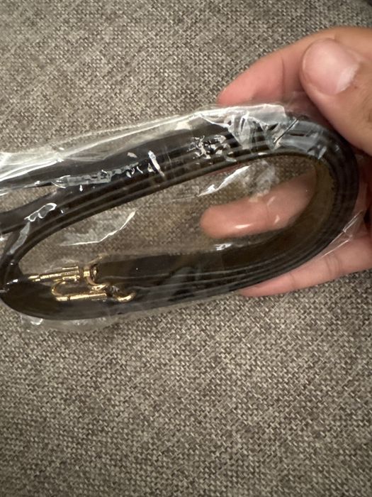 Geanta de umar louis vuitton