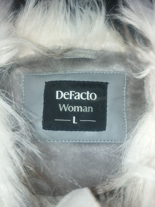 Продам,44-46,   De Facto