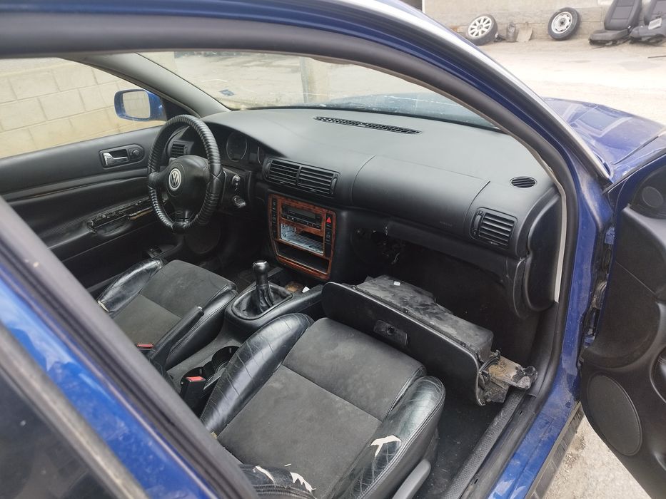 Продавам Пасат Б 5.5  1.9 131 На части