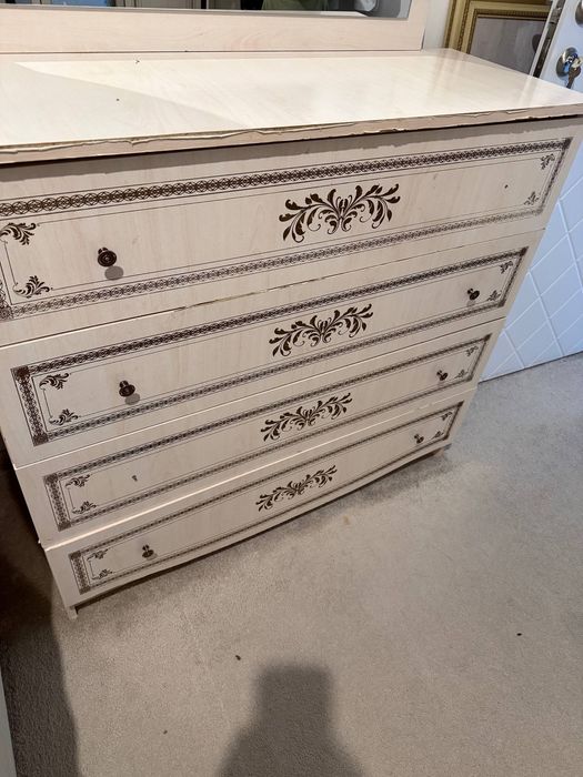 Шкаф полка сотилад