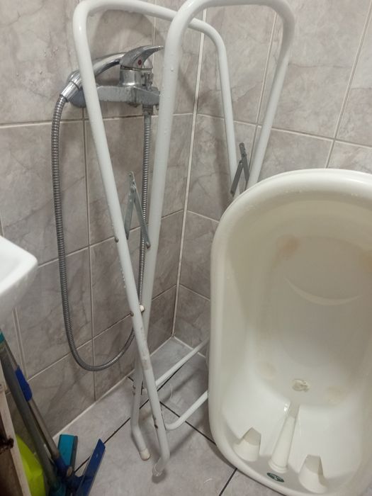 Вана със стойка.