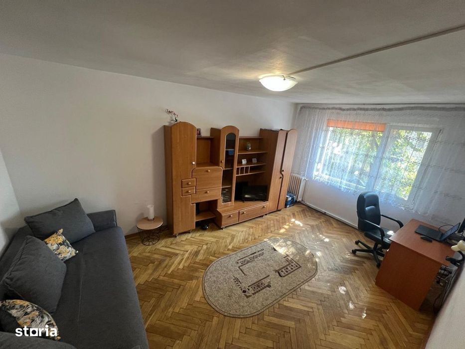 apart 1 cam dec 34 mp podu ros mob si utilat complet 320 eur usor neg