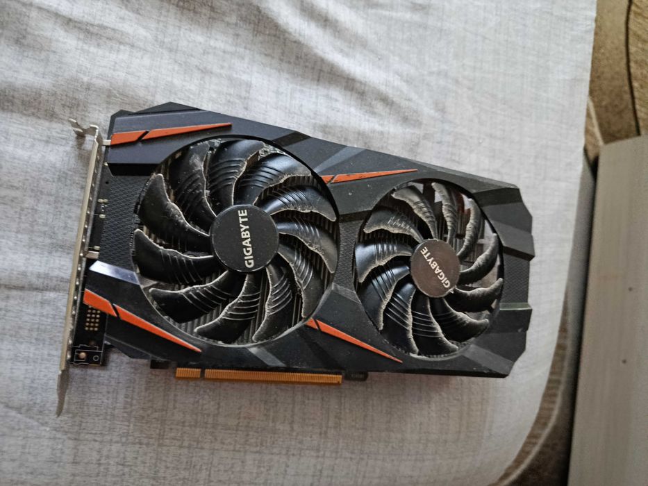 Продавам видеокарта 1060 mining