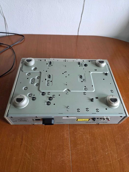 Technics SL-E10 – CD Player HiFi compact și fiabil, cu sunet clar și plăcut